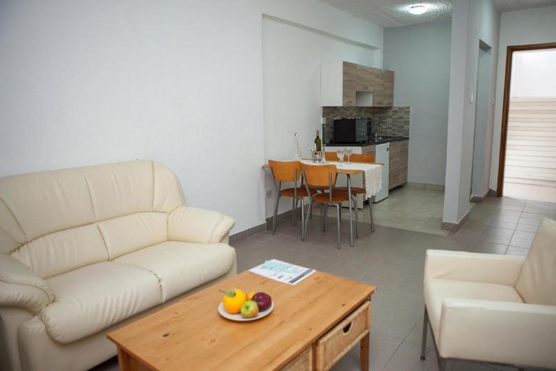 Alecos Hotel Apartments Paphos Habitación foto