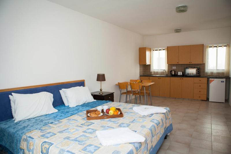 Alecos Hotel Apartments Paphos Habitación foto