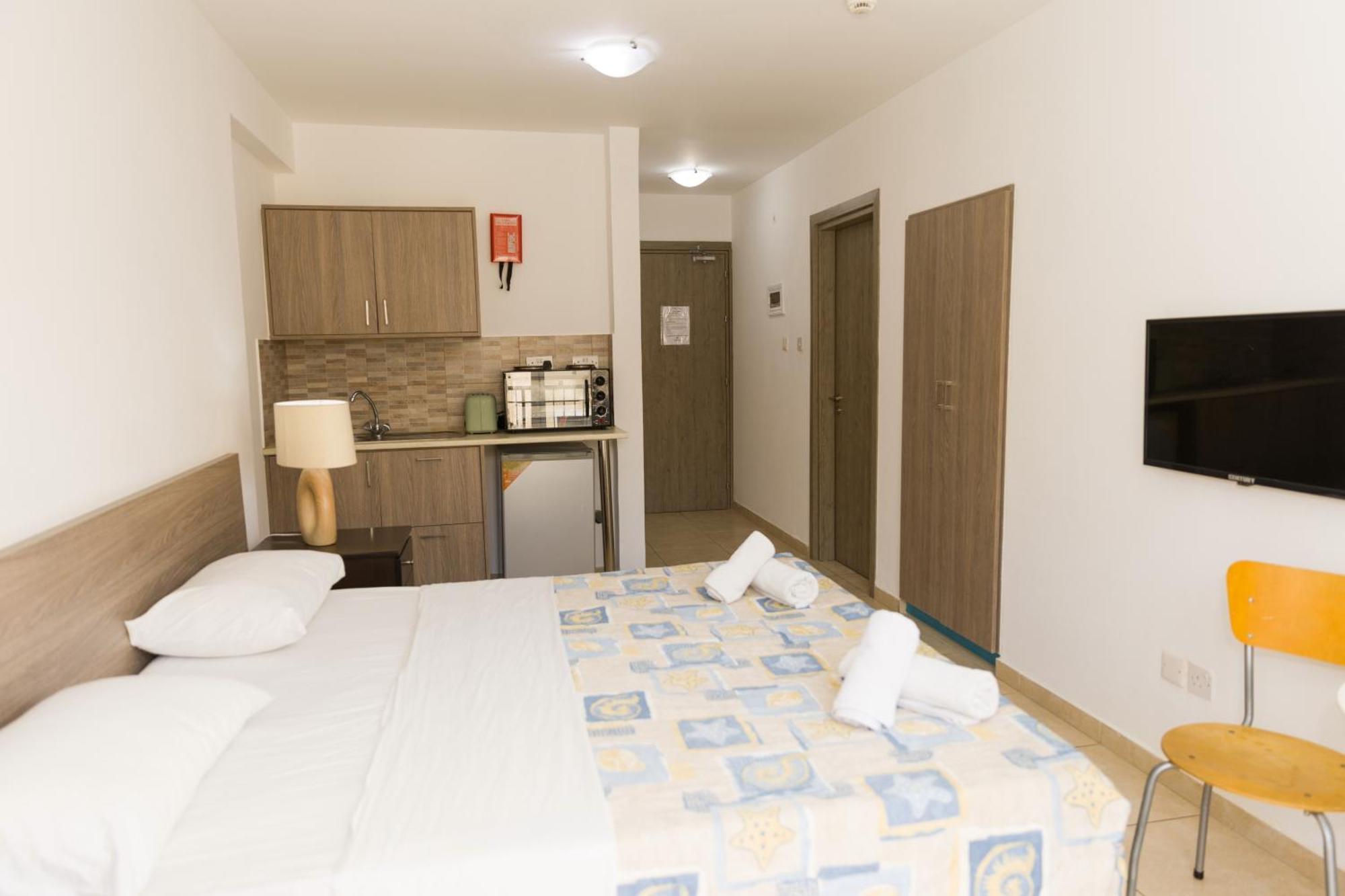 Alecos Hotel Apartments Paphos Exterior foto